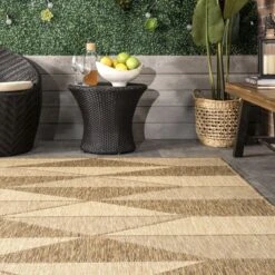 NuLOOM Antonia Fading Diamonds Indoor And Outdoor Patio Area Rug -Decor Vista GUEST 008ae9a4 11b7 4cf6 8c39 409be7d4f7ed