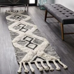 NuLOOM Yara Shaggy Helix Diamonds Area Rug