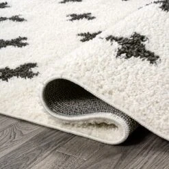 Cristo Berber Geometric Shag Indoor Area Rug - JONATHAN Y -Decor Vista GUEST 03d090eb 1a7c 409b 9e07 efe58854c824