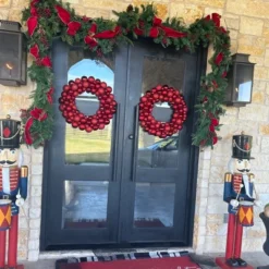 Northlight Red Hot 3-Finish Shatterproof Ball Christmas Wreath, 24-Inch -Decor Vista GUEST 03dd1e3b 47c6 4c6b 953a 41bf1e7437de