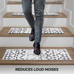 World Rug Gallery Distressed Bohemian Non-Slip Stair Treads -Decor Vista GUEST 14dff281 a63c 415b 857d aa3e625bfc07