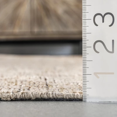 NuLOOM Rosia Traditional Persian Tasseled Area Rug 4 NuLOOM Rosia Traditional Persian Tasseled Area Rug - Image 2