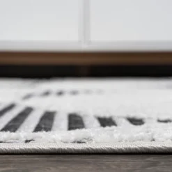 Jazz High-Low Pile Art Deco Geometric Indoor/Outdoor Area Rug - JONATHAN Y -Decor Vista GUEST 2aef9846 83e8 46c9 9c50 d0bcc965d15f