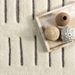 Nuloom Nalini Geometric 4x6 Wool Indoor Area Rug For Living Room Bedroom Dining Room Kitchen, Off White/Grey -Decor Vista GUEST 46f3c72a 3fa7 42a7 ac60 e70b39993551