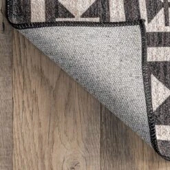 NuLOOM Leighton Machine Washable Southwestern Medallion Area Rug -Decor Vista GUEST 4c83d098 d4c9 4f2e a4eb 3af1a30356df