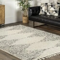 NuLOOM Bria Moroccan Diamond Tassel Area Rug -Decor Vista GUEST 4e1820bf dca3 4e1a 9de5 425c43b15d04