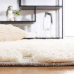 Casablanca CSB705 Hand Woven Area Rug - Safavieh -Decor Vista GUEST 51593bb1 c6a6 4cdc 916a 21d789991990