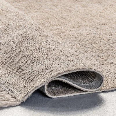 NuLOOM Rosia Traditional Persian Tasseled Area Rug 5 NuLOOM Rosia Traditional Persian Tasseled Area Rug - Image 3