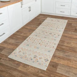 NuLOOM Sevanna Distressed Global Trellis Area Rug