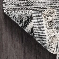 NuLOOM Savannah Moroccan Tasseled Wool Area Rug -Decor Vista GUEST 8d5453b0 7652 420d bdbb cf0578f9d7fc