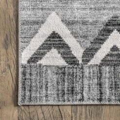 NuLOOM Arie Diamond Machine Washable Area Rug -Decor Vista GUEST a02a30a2 3661 47fc b471 b5479894dce1