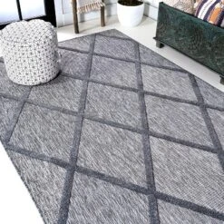 Salines Diamond Trellis Indoor/Outdoor Area Rug - JONATHAN Y -Decor Vista GUEST a38fde58 8380 4a2c b465 07e2542bcee4