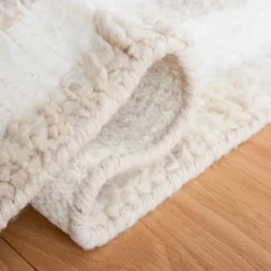 Casablanca CSB541 Hand Knotted Area Rug - Safavieh -Decor Vista GUEST a3ddb175 438f 4f3c a56a bf05882a61c6