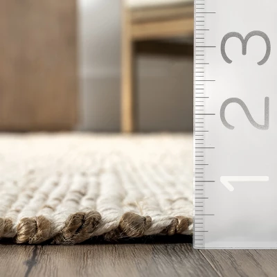 NuLOOM Handwoven Solid Elfriede Area Rug 4 NuLOOM Handwoven Solid Elfriede Area Rug - Image 2