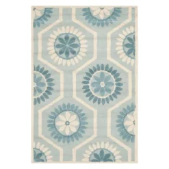 Holly Floral Tufted Area Rug - Safavieh -Decor Vista GUEST beb3d47d dfb9 4705 96d0 6c0de8c75977