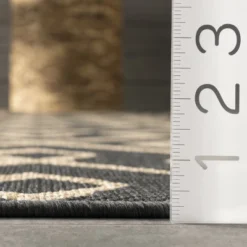 NuLOOM Sammi Geometric Trellis Indoor And Outdoor Patio Area Rug -Decor Vista GUEST d25d303b bff2 4407 b0c2 603bf6a65bc5