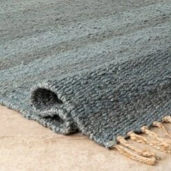 NuLOOM Handmade Benavides Tassel Area Rug -Decor Vista GUEST e1af0ee1 d642 46db a59a 6ed323927f96