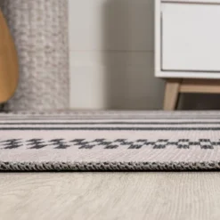 Vichy Geometric Striped Machine-Washable Indoor Area Rug - JONATHAN Y -Decor Vista GUEST eafe96f3 89b6 4717 8a4f 07e582fcd810