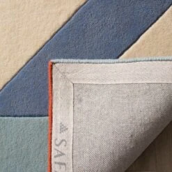 4'x6' Ivory Geometric Tufted Accent Rug - Safavieh -Decor Vista GUEST ef4f99da a6e9 4a57 9ed8 2f17454c6e4d