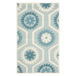 Holly Floral Tufted Area Rug - Safavieh -Decor Vista GUEST fb95e929 8908 41bc 9e64 03ea86de8b46