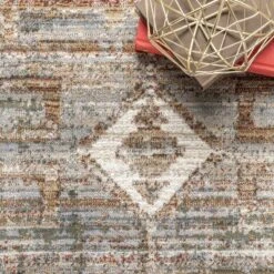 NuLOOM Evie Global Inspired Emblem Fringe Area Rug 15 NuLOOM Evie Global Inspired Emblem Fringe Area Rug -Decor Vista GUEST fc935ab3 85a7 4a55 81b1 5a89ef36526f